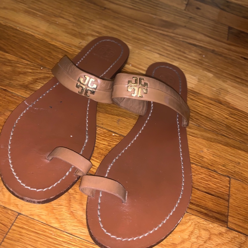 Tory Burch Toe Ring Sandals *gently worn*